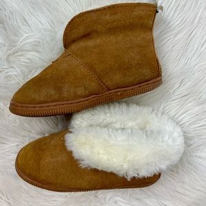 Cloud 9 Chestnut sheepskin slippers size 12/13